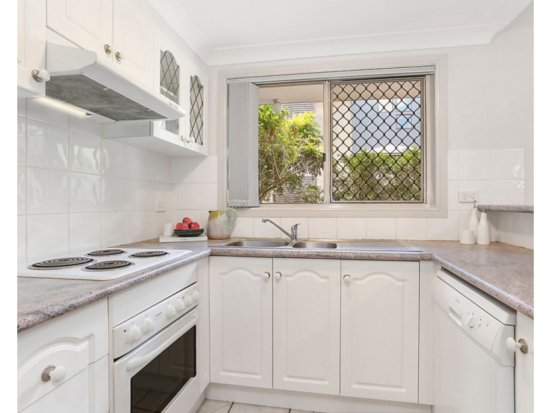 4/55 Riding Road, Hawthorne QLD 4171