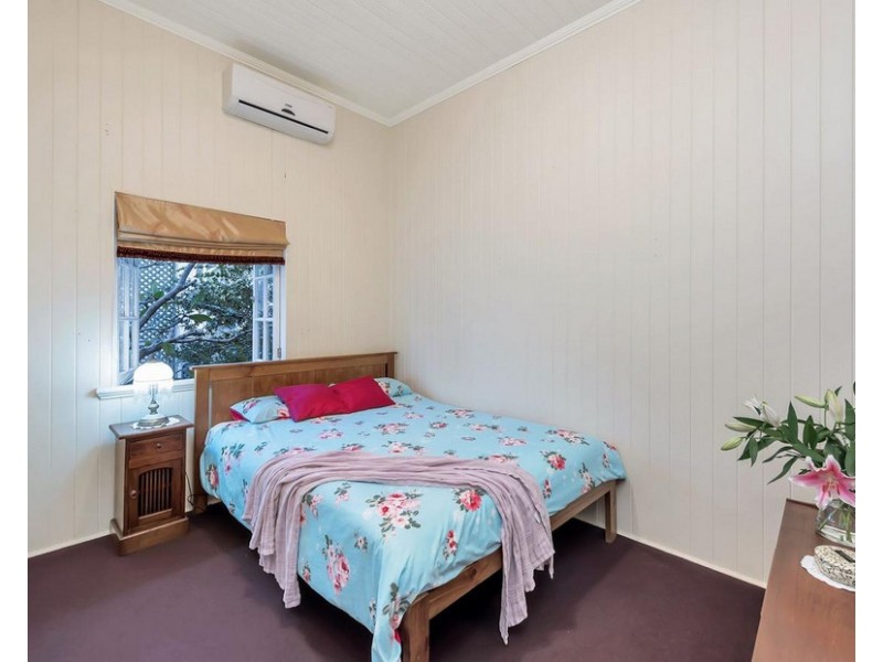 6 Potts Street, East Brisbane QLD 4169