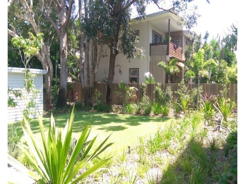 15/8 Ahern Street, Labrador QLD 4215