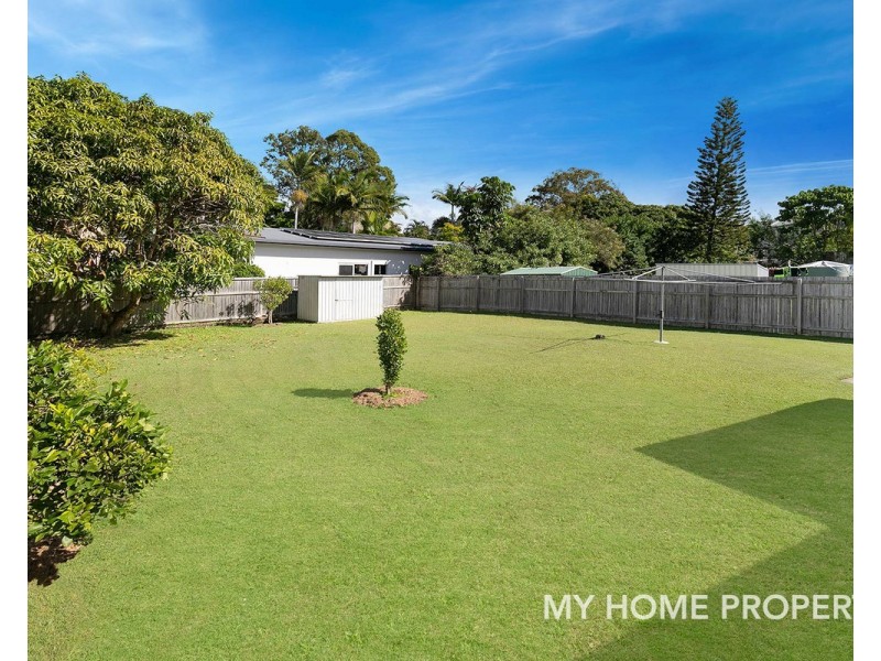 4 Joden Place, Southport QLD 4215