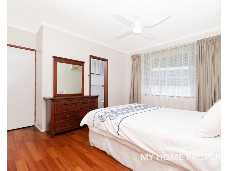 4 Joden Place, Southport QLD 4215