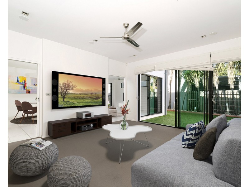 53 Waterline Crescent, Bulimba QLD 4171