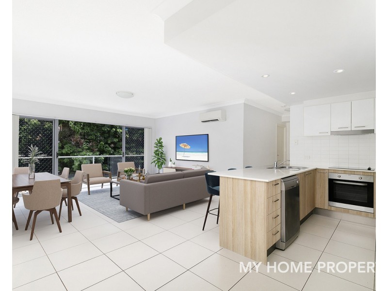 16/425 Pine Ridge Road, Runaway Bay QLD 4216