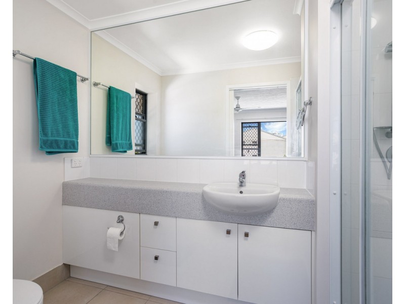 15/8 Ahern Street, Labrador QLD 4215