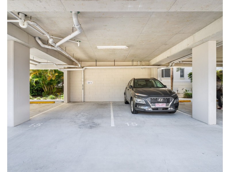 15/8 Ahern Street, Labrador QLD 4215
