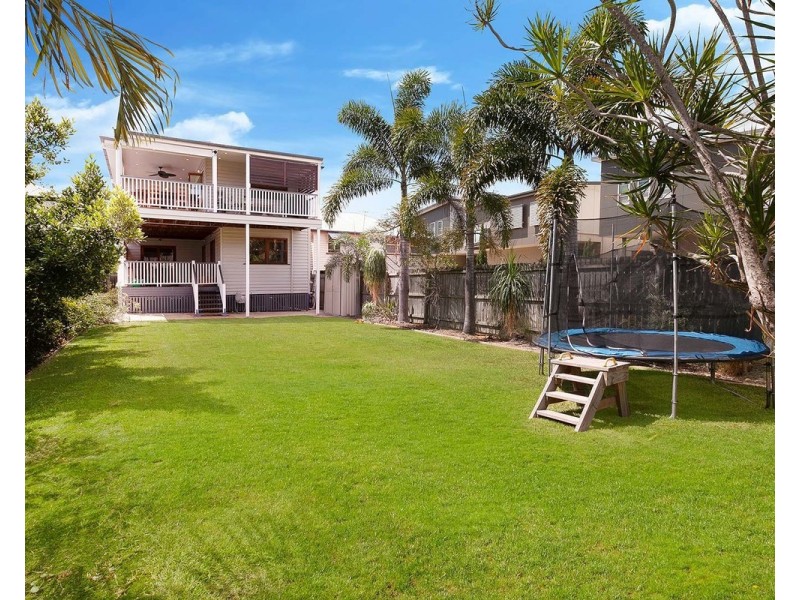 15 Park Street, Hawthorne QLD 4171