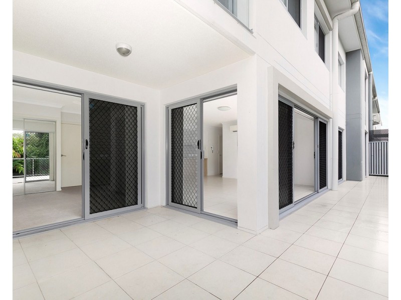 8/425 Pine Ridge Road, Runaway Bay QLD 4216