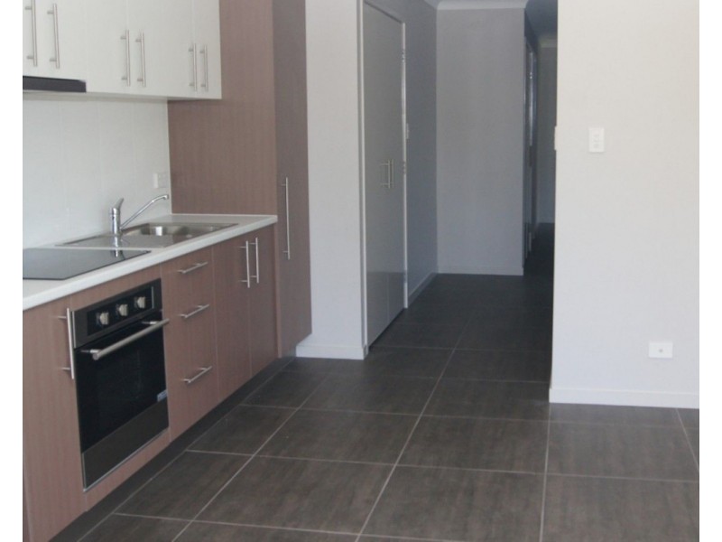 2/6 Wattle Grove, Boronia Heights QLD 4124