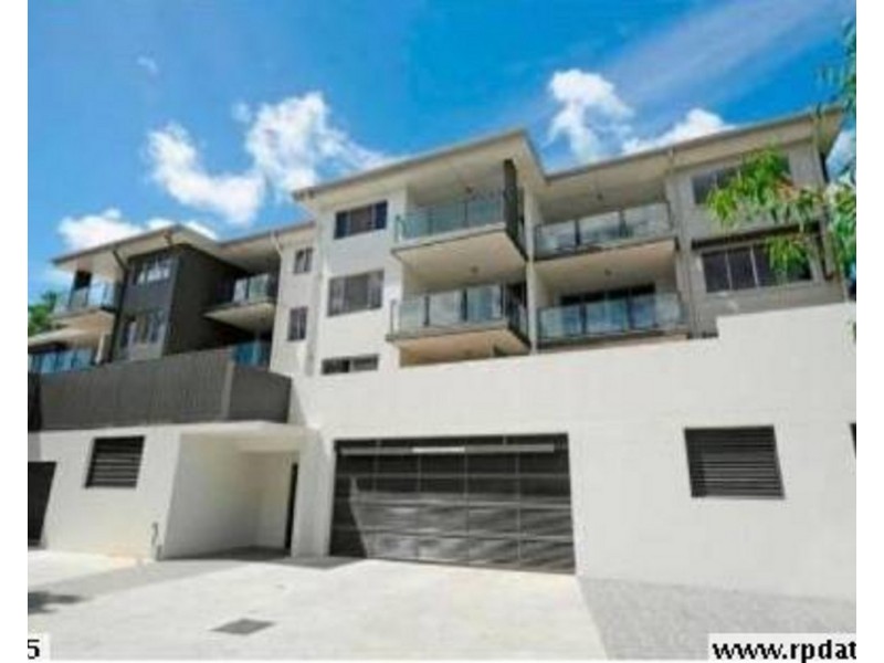 2/11 Riding Road, Hawthorne QLD 4171