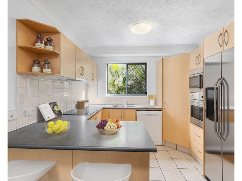 6/160 High Street, Southport QLD 4215