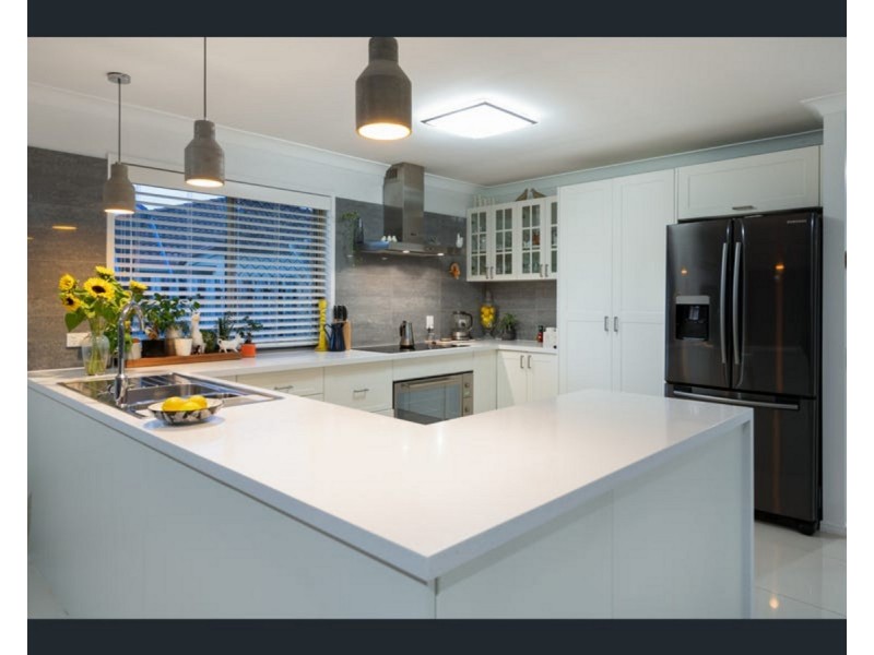 3 Crowsnest Close, Parkwood QLD 4214