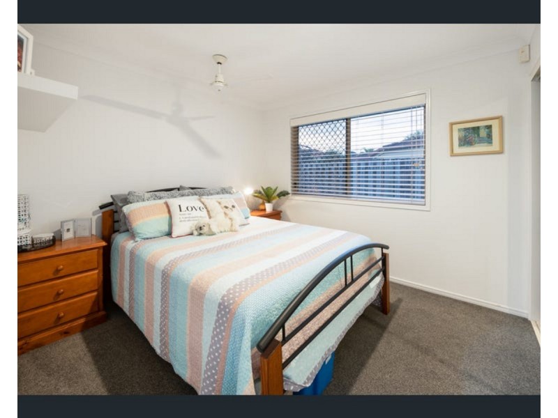 3 Crowsnest Close, Parkwood QLD 4214