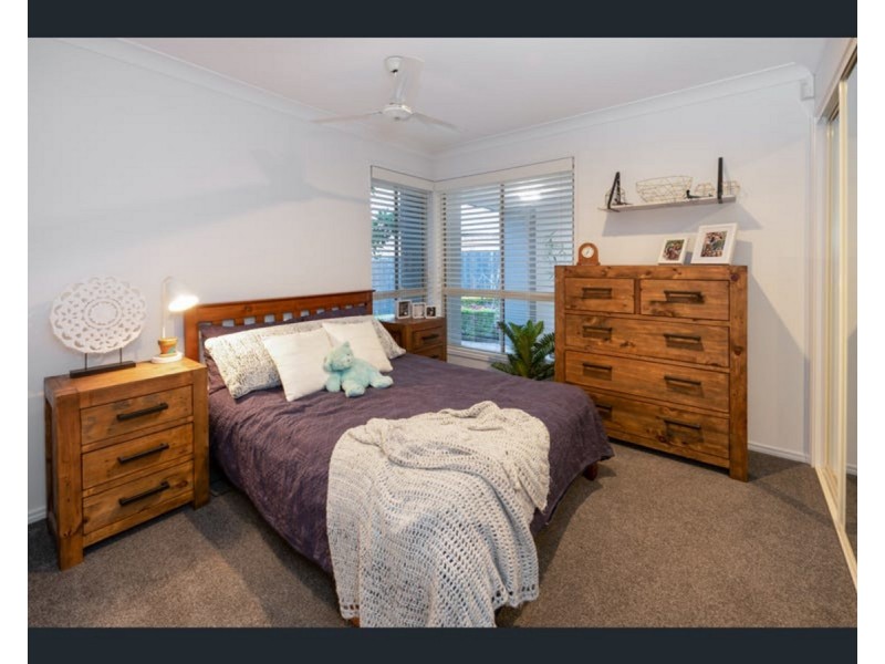 3 Crowsnest Close, Parkwood QLD 4214