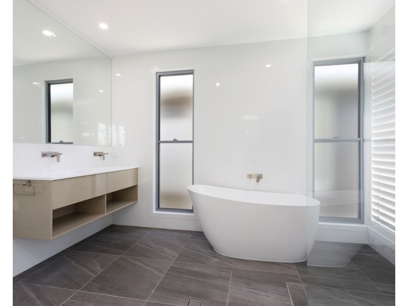 130 Ferndale Street, Annerley QLD 4103