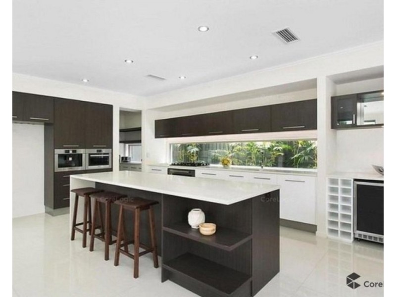 36 Philip Street, Hawthorne QLD 4171