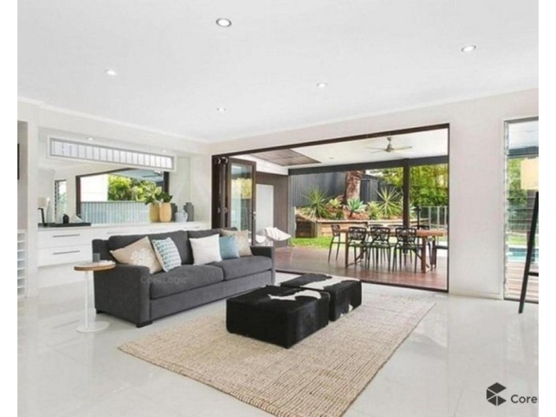 36 Philip Street, Hawthorne QLD 4171