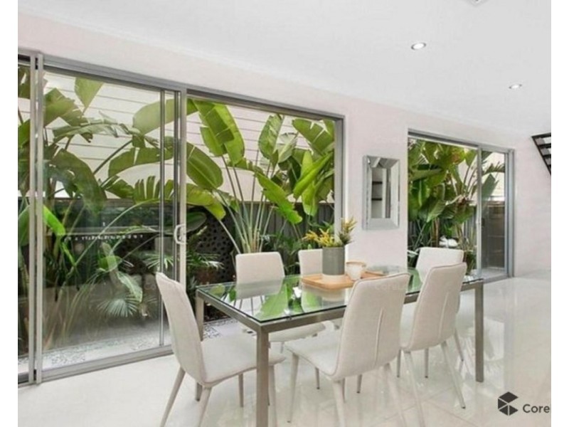 36 Philip Street, Hawthorne QLD 4171