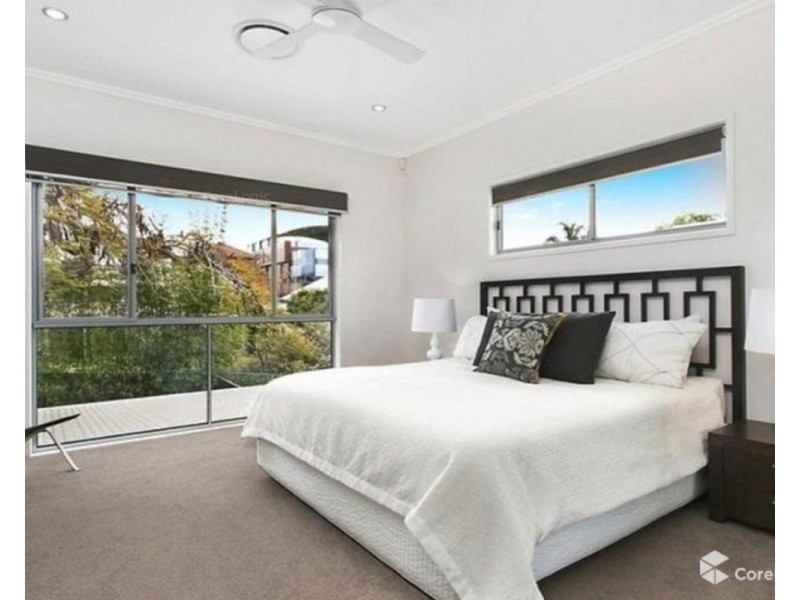 36 Philip Street, Hawthorne QLD 4171