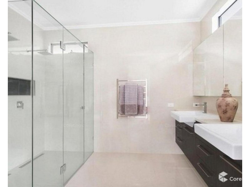 36 Philip Street, Hawthorne QLD 4171