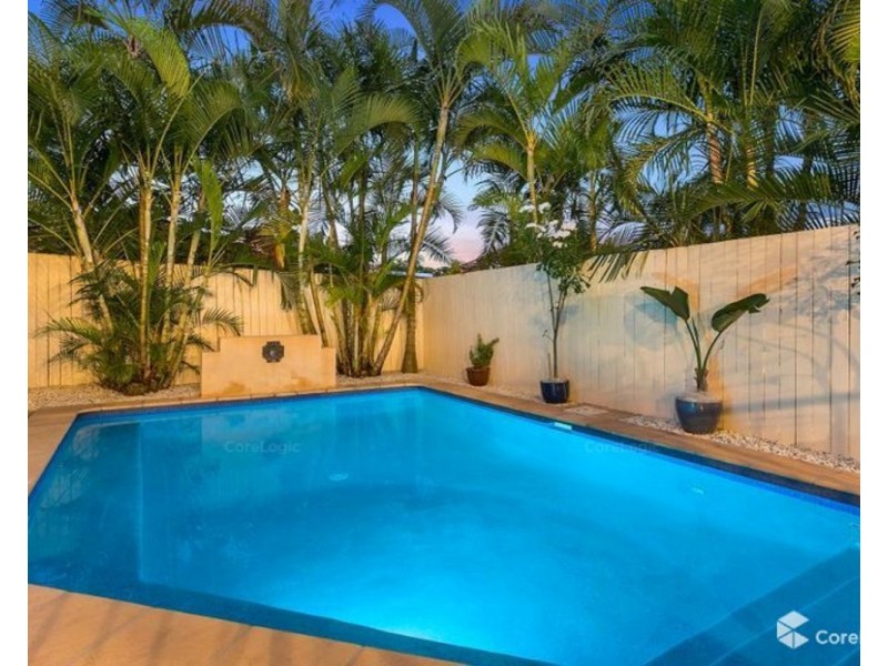 35 McDonald Street, Hawthorne QLD 4171