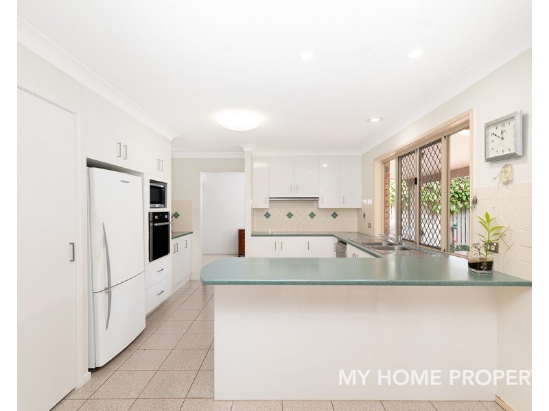 35 Calloway Place, Manly West QLD 4179