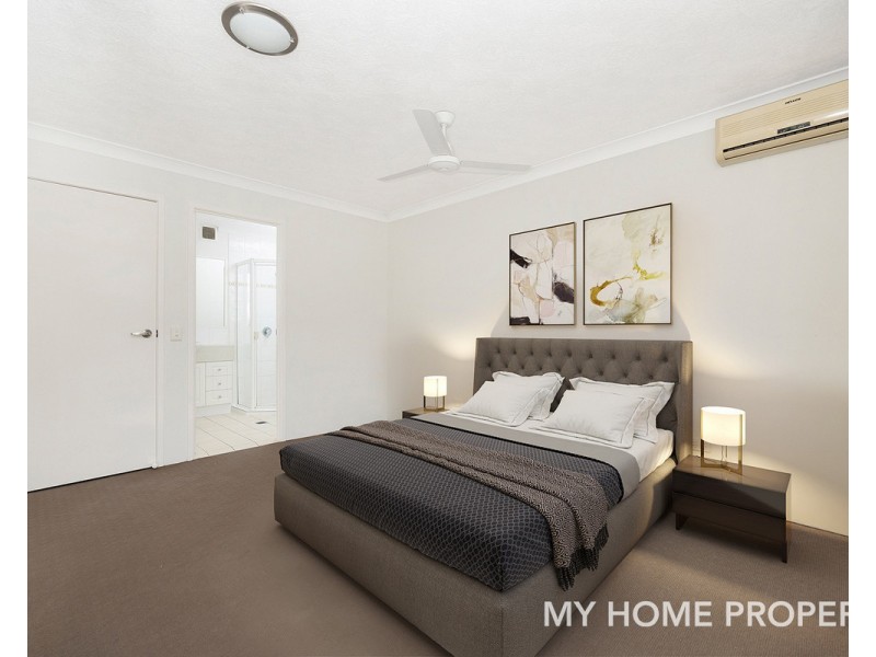 16/4 Proud Street, Labrador QLD 4215