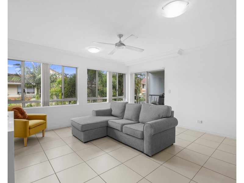 5/425 Pine Ridge Road, Runaway Bay QLD 4216