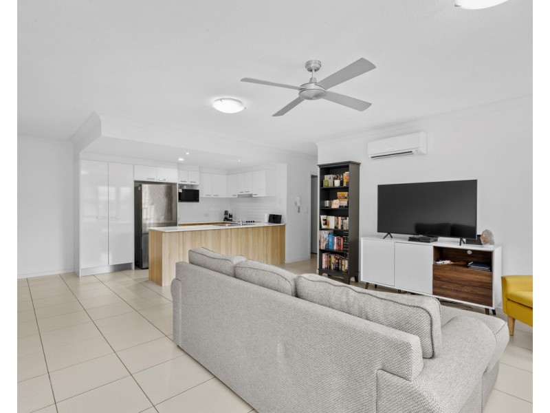 5/425 Pine Ridge Road, Runaway Bay QLD 4216