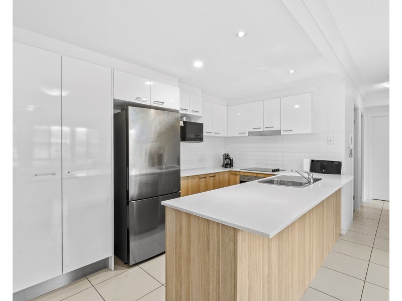 15/425 Pine Ridge Road, Runaway Bay QLD 4216