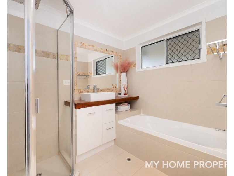 7 Moloii Crescent, Birkdale QLD 4159