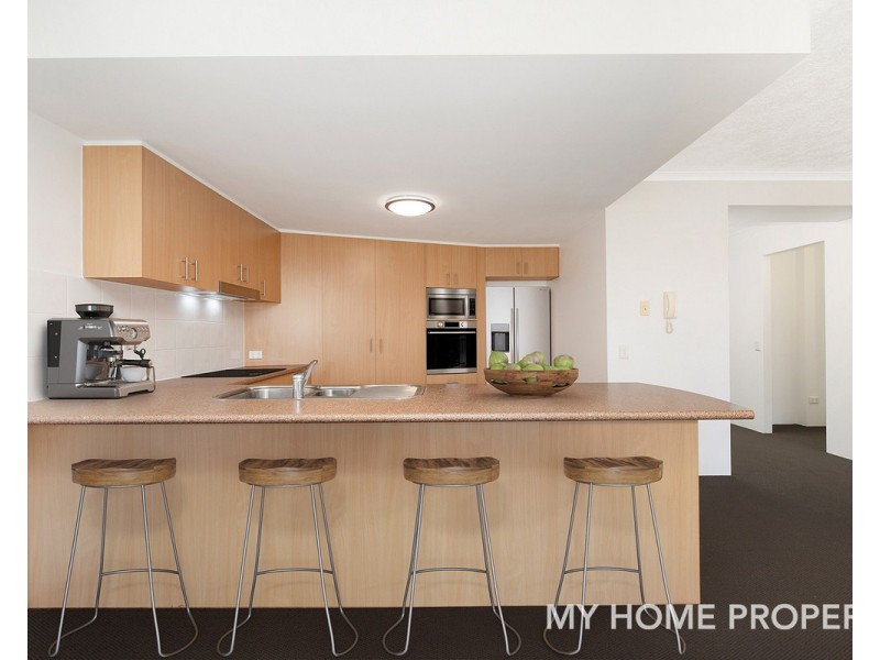 9/4 Proud Street, Labrador QLD 4215