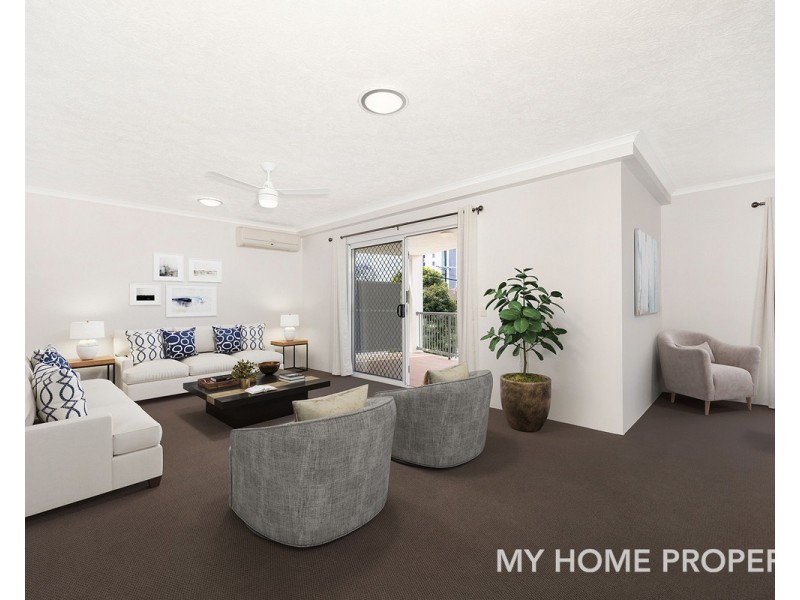 9/4 Proud Street, Labrador QLD 4215