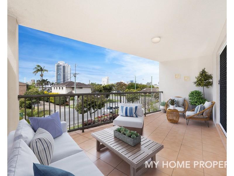 9/4 Proud Street, Labrador QLD 4215