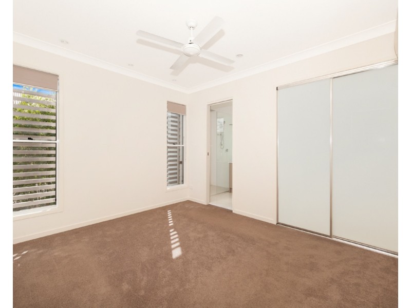 42 Dover Street, Hawthorne QLD 4171