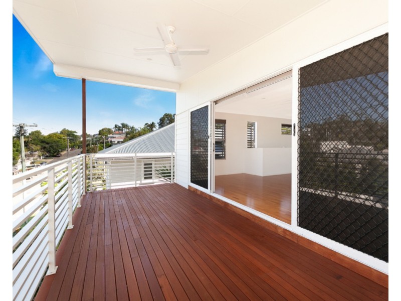 42 Dover Street, Hawthorne QLD 4171
