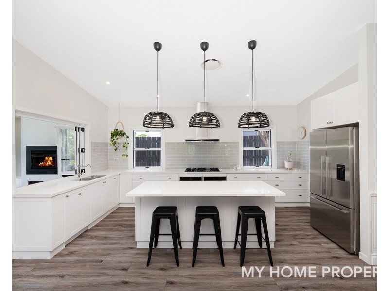 57 Lewis Street, Camp Hill QLD 4152