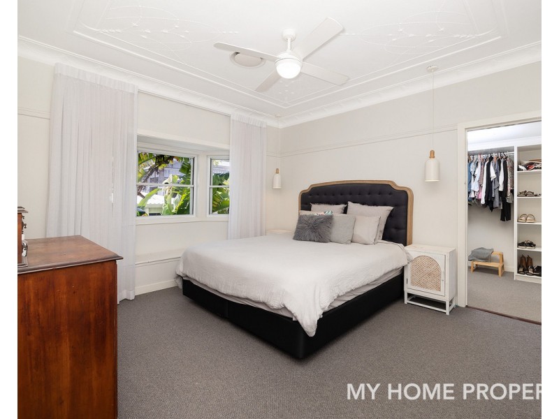 57 Lewis Street, Camp Hill QLD 4152
