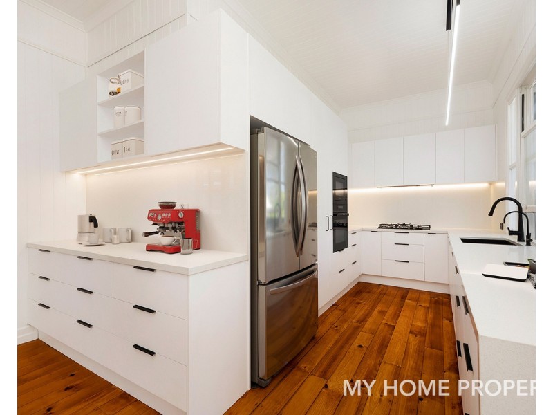 75 Malcolm Street, Hawthorne QLD 4171