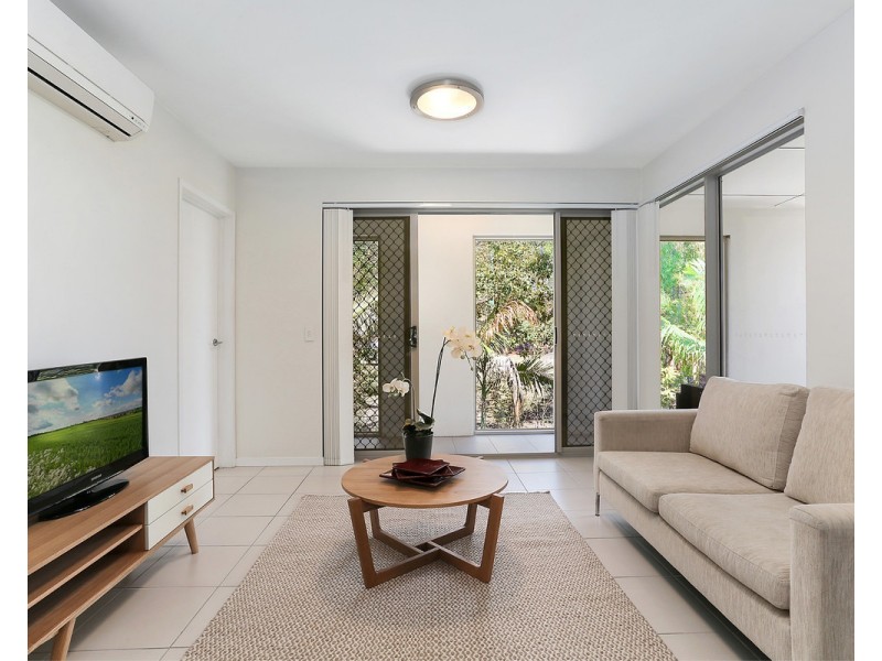 13/11 Riding Road, Hawthorne QLD 4171