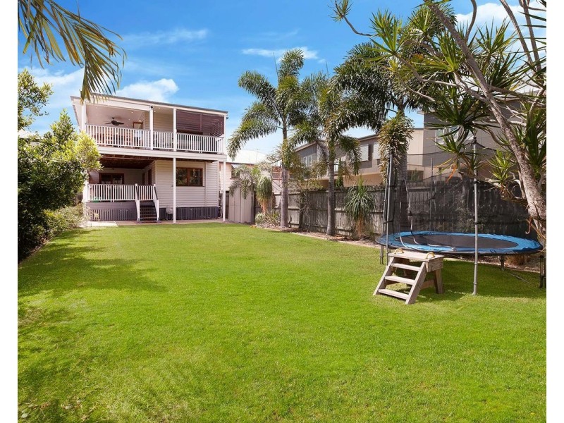 15 Park Street, Hawthorne QLD 4171