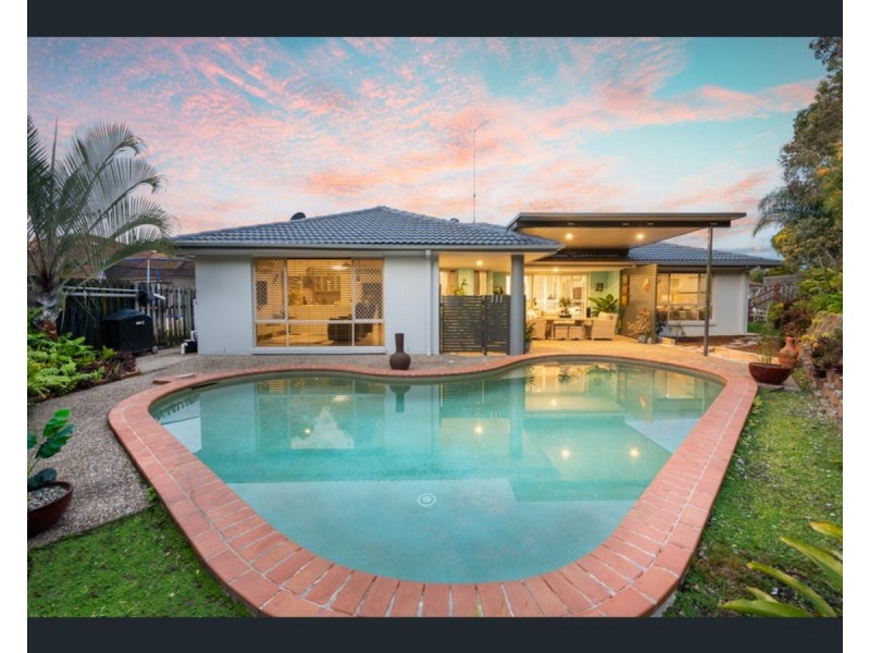 3 Crowsnest Close, Parkwood QLD 4214