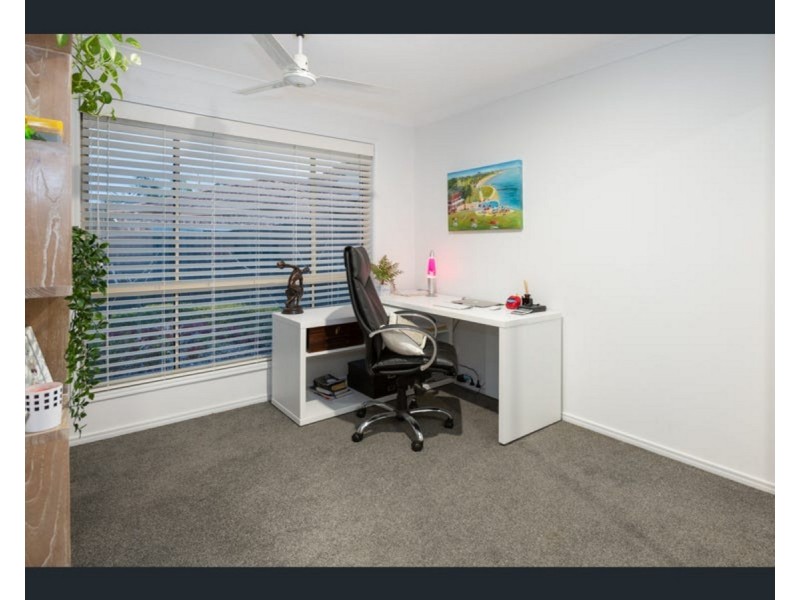 3 Crowsnest Close, Parkwood QLD 4214