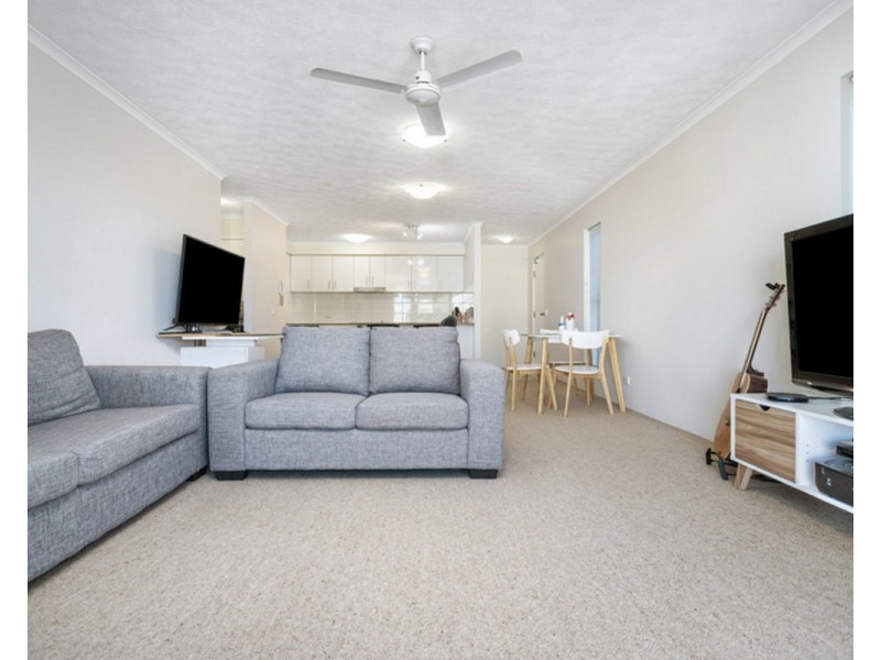 15/8 Ahern Street, Labrador QLD 4215