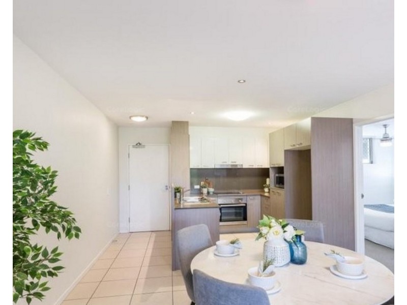 2/11 Riding Road, Hawthorne QLD 4171