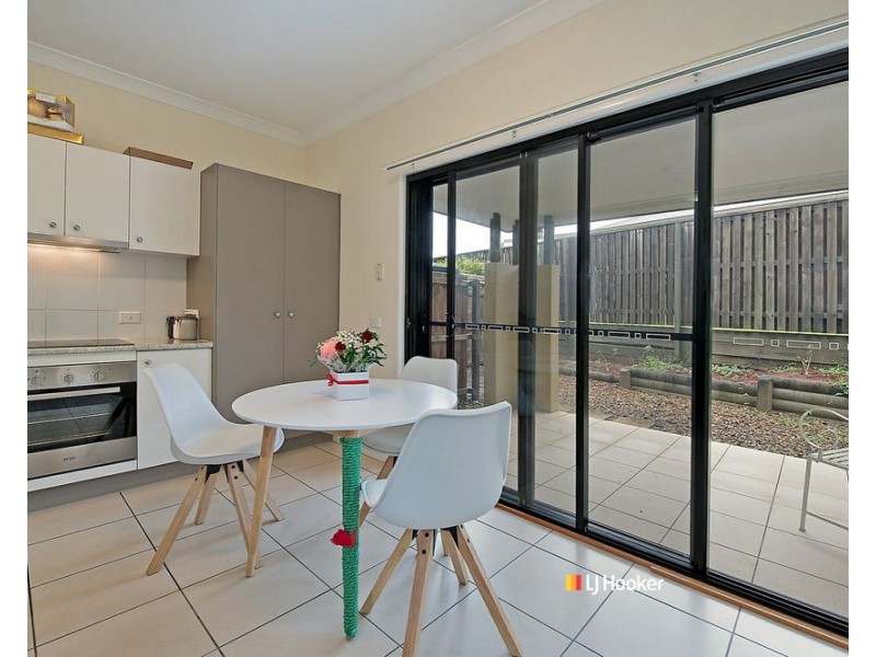 17/3 Swordgrass Crt, Kallangur QLD 4503