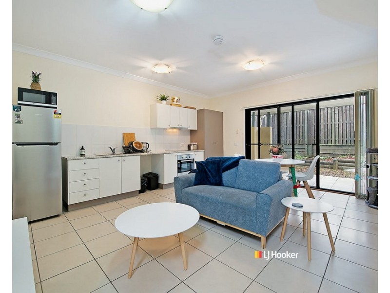 17/3 Swordgrass Crt, Kallangur QLD 4503