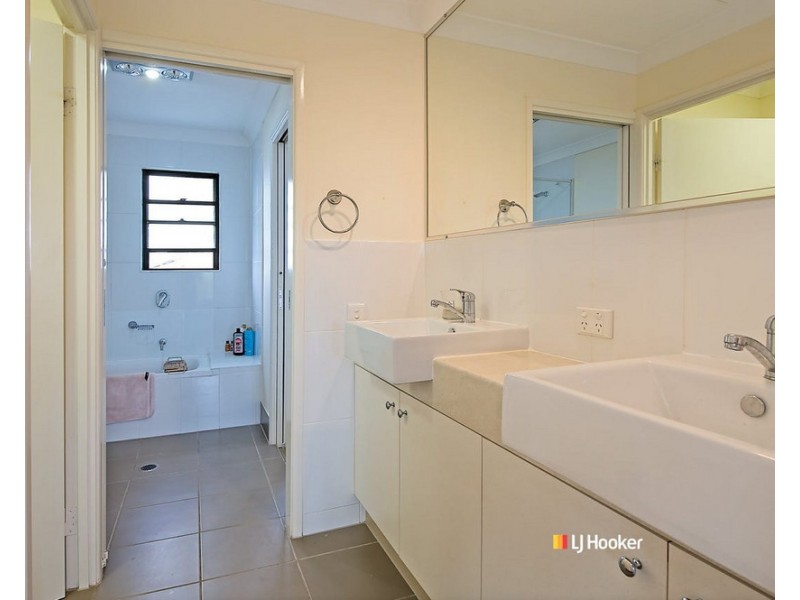 17/3 Swordgrass Crt, Kallangur QLD 4503