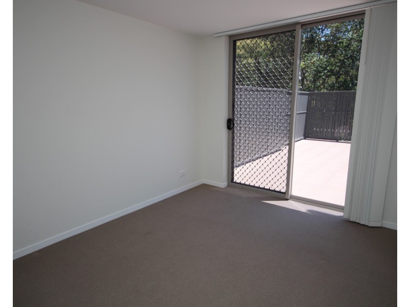 11 Riding Road, Hawthorne QLD 4171