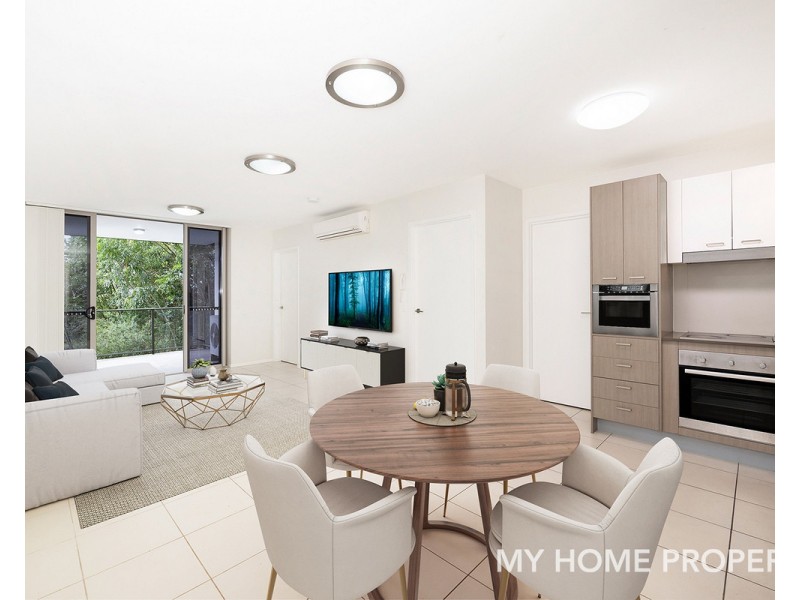 11 Riding Road, Hawthorne QLD 4171