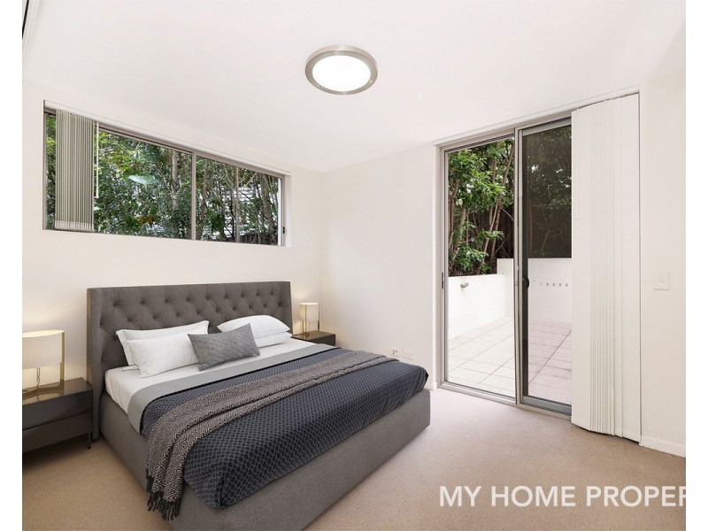 11 Riding Road, Hawthorne QLD 4171